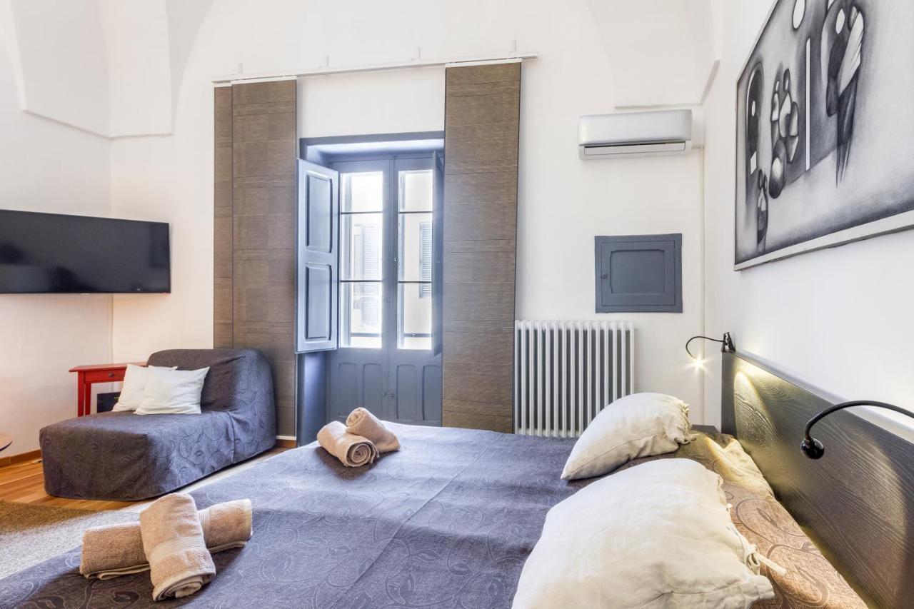 Lecce Center Charming Flat With Terrace Leilighet Eksteriør bilde