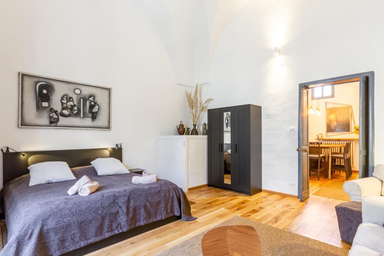 Lecce Center Charming Flat With Terrace Leilighet Eksteriør bilde