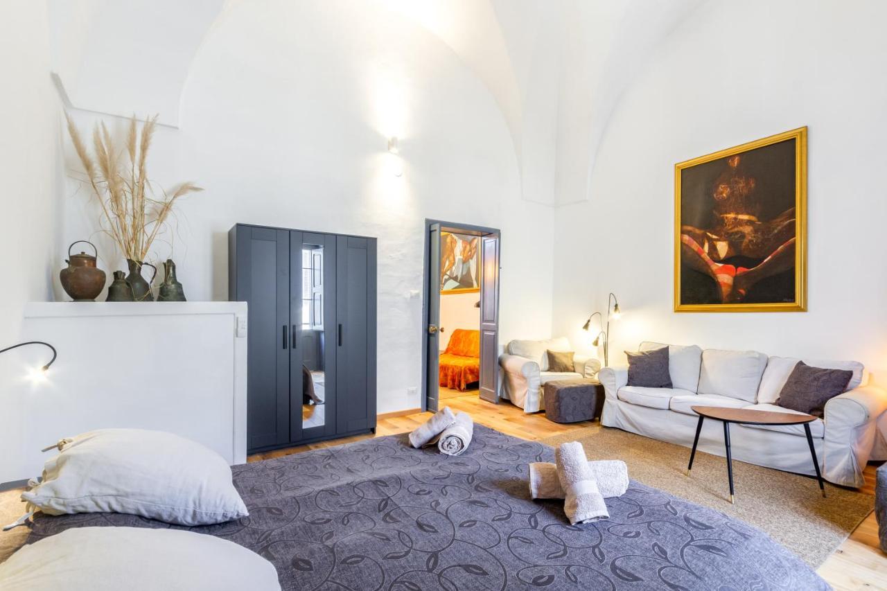Lecce Center Charming Flat With Terrace Leilighet Eksteriør bilde