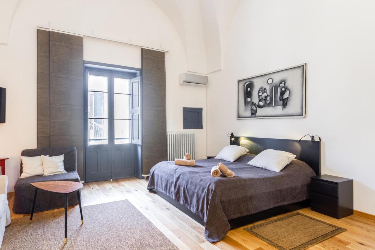 Lecce Center Charming Flat With Terrace Leilighet Eksteriør bilde