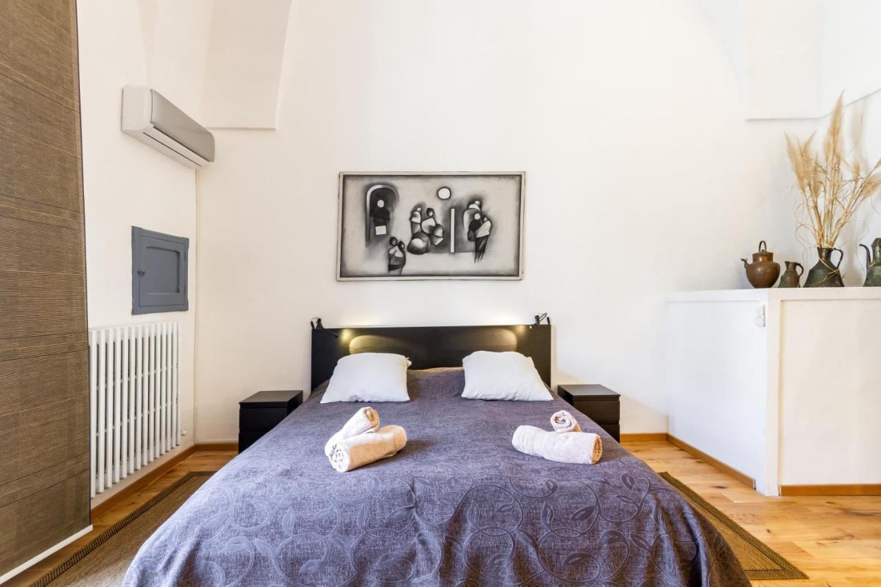 Lecce Center Charming Flat With Terrace Leilighet Eksteriør bilde
