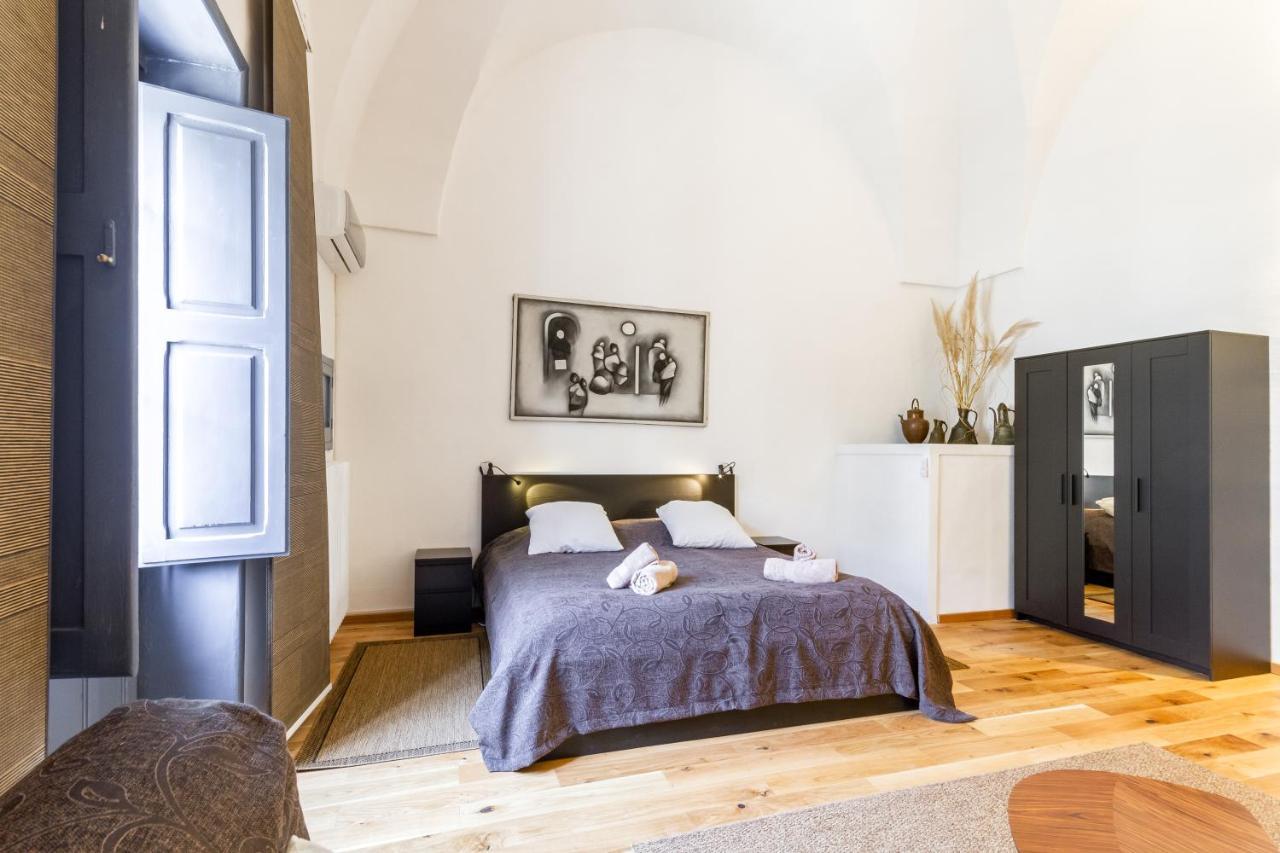 Lecce Center Charming Flat With Terrace Leilighet Eksteriør bilde